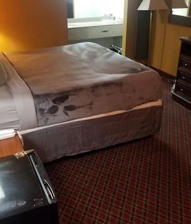 Hotel 2 Queens Hotel Room 130 Booking Stillwater Exteriör bild
